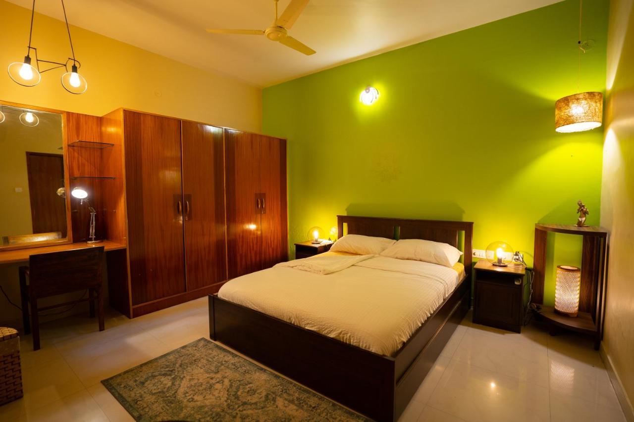 Luho Apartamento Bangalore Exterior foto